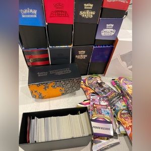 350+ Pokemon Card Lot